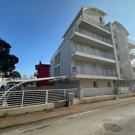 Residence Al Molo - Agenzia Cocal Каорле Экстерьер фото