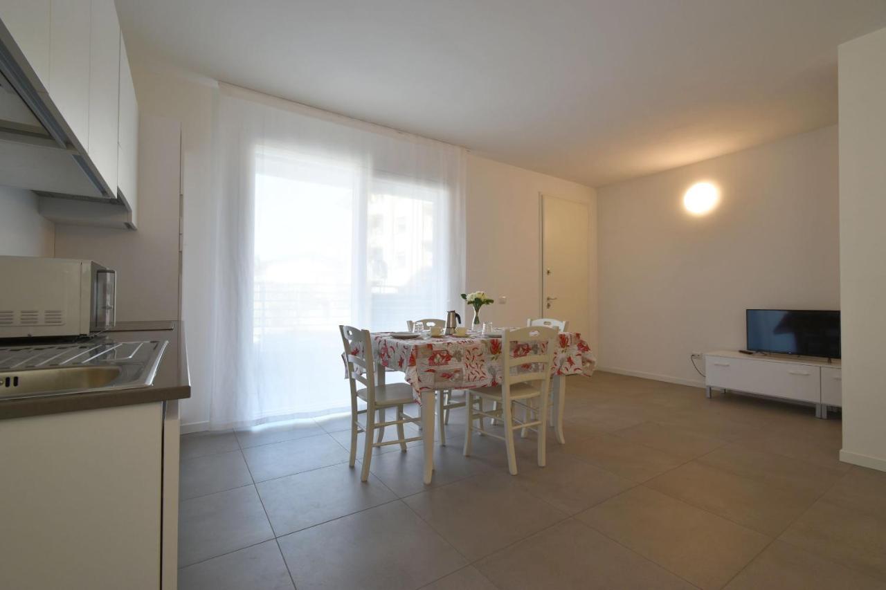 Residence Al Molo - Agenzia Cocal Каорле Экстерьер фото