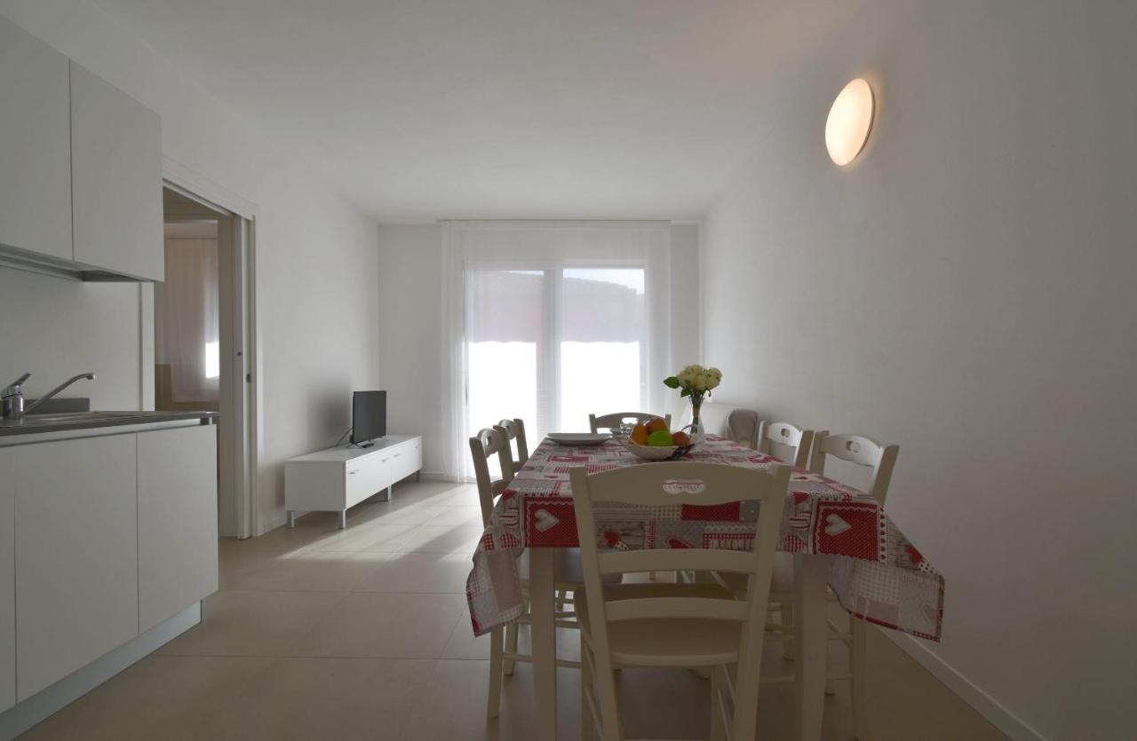 Residence Al Molo - Agenzia Cocal Каорле Экстерьер фото