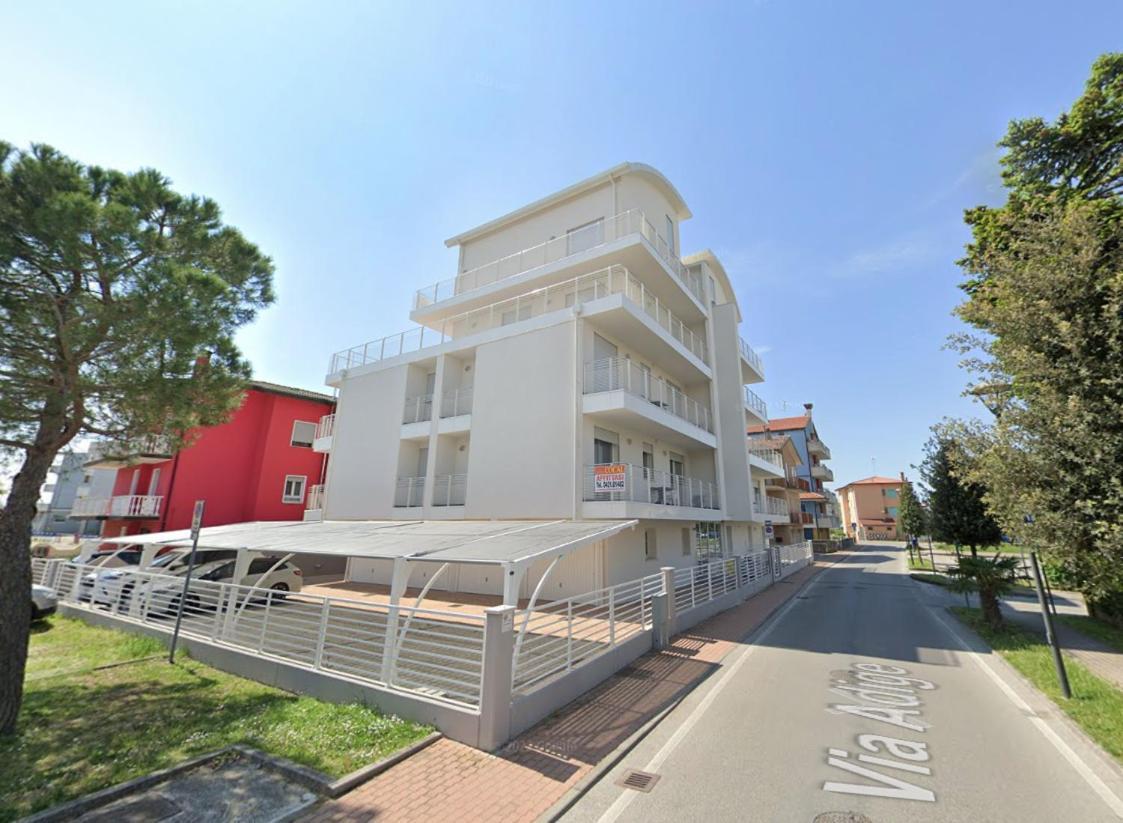 Residence Al Molo - Agenzia Cocal Каорле Экстерьер фото